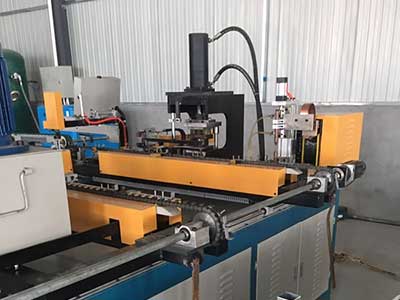 體育場圍網廠家車間